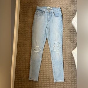 Levi's Women's 721 High Rise Skinny Jeans